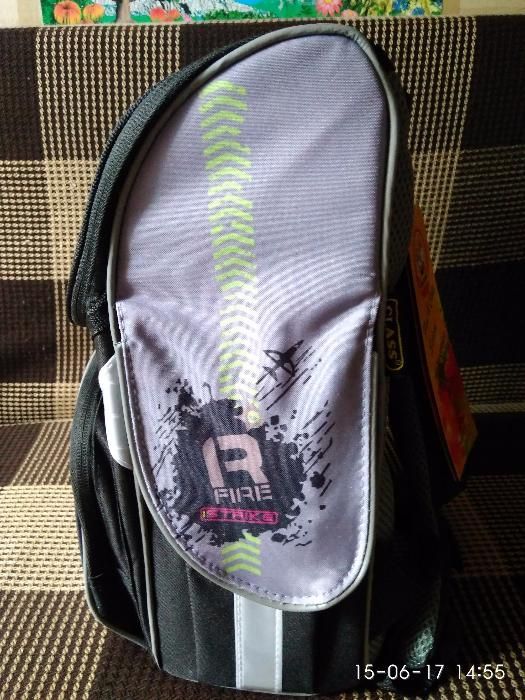 Новый школьный рюкзак.