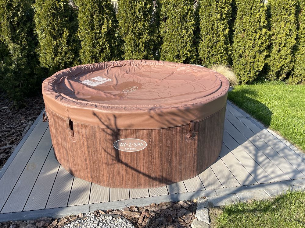 Jacuzzi LAY-Z SPA toronto