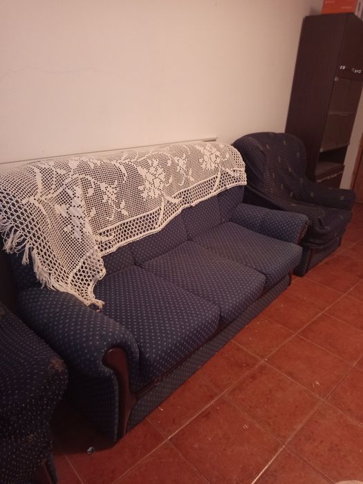 Conjunto de sofá e dois cadeirões