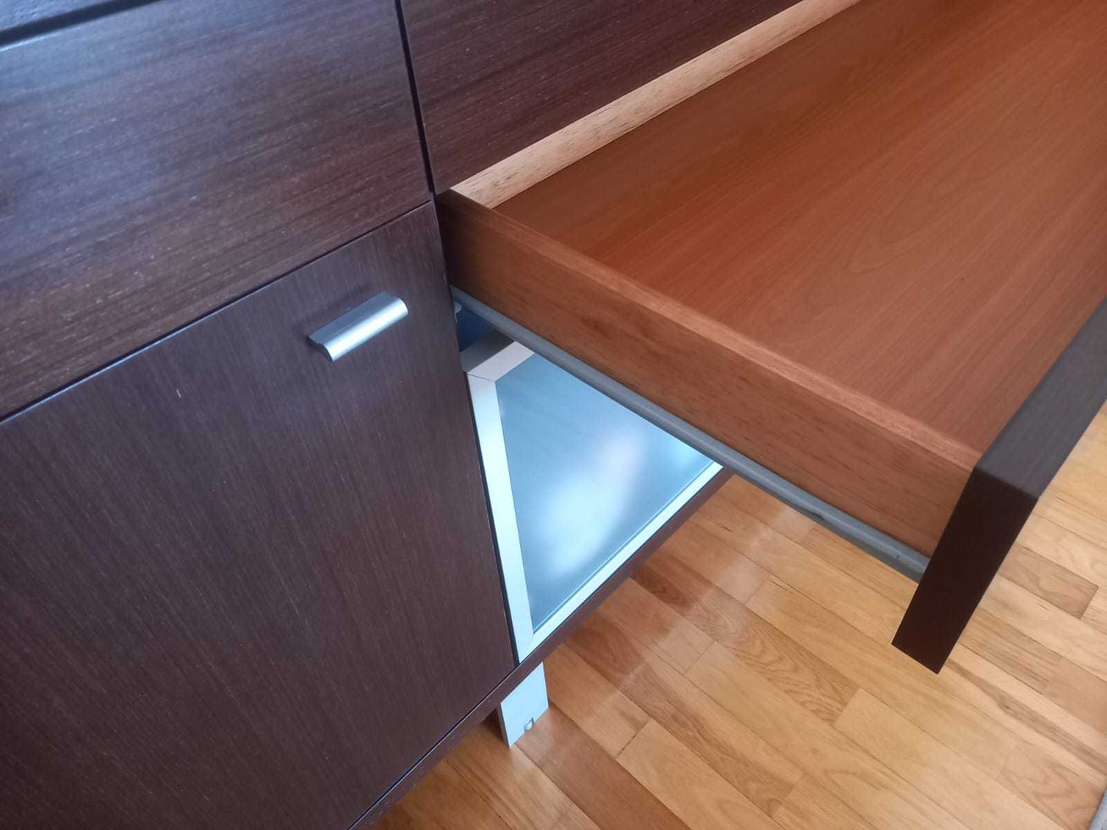 Aparador de apoio à Sala de jantar