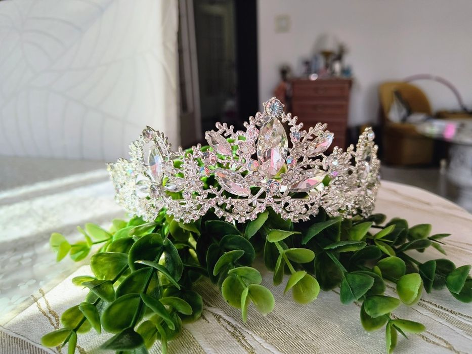 Tiara ślubna na sesję