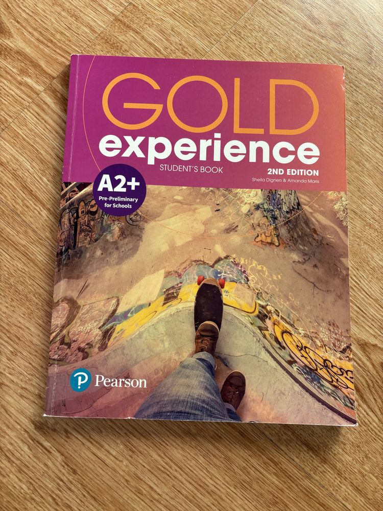 Gold Experience A2+ Students book & Workbook Pearson
