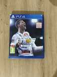 Gra FIFA 18 na PS4
