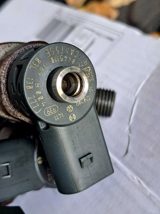 Vendo injetores VW 2012  2.0 140cv ref 03L130277J