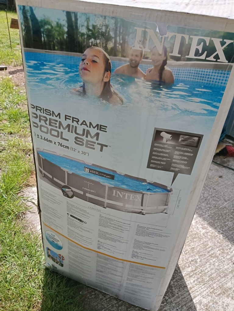 Basen stelażowy INTEX 3.7m x 76cm
