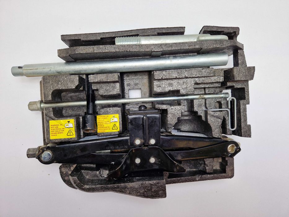 Zestaw naprawczy pod fotel kierowcy Opel Movano Renault Master Mascott