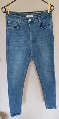 Spodnie jeansowe damskie z wysokim stanem Pull&Bear
