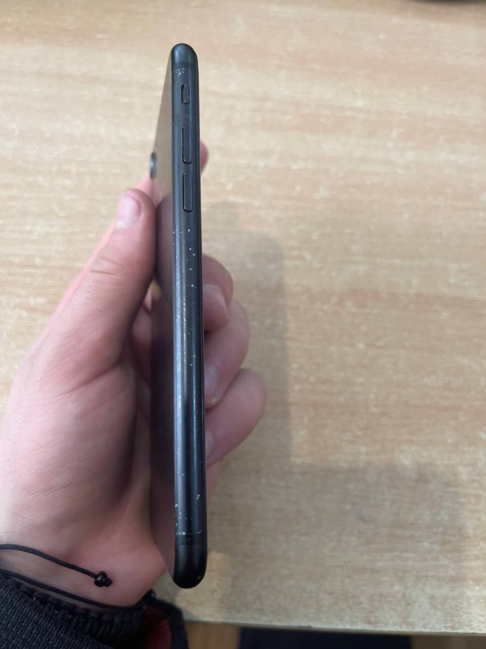 Продам iPhone 7 в хорошем состояние