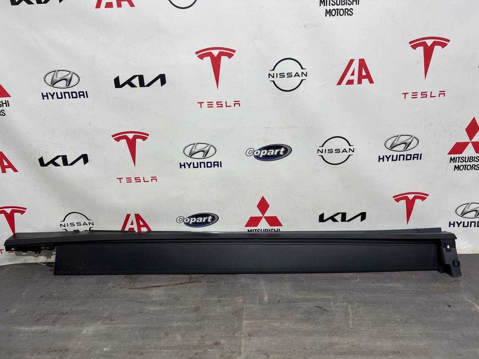 Накладка порогу права з підсвіткою нова оригінал  Ford Mustang Mach-E