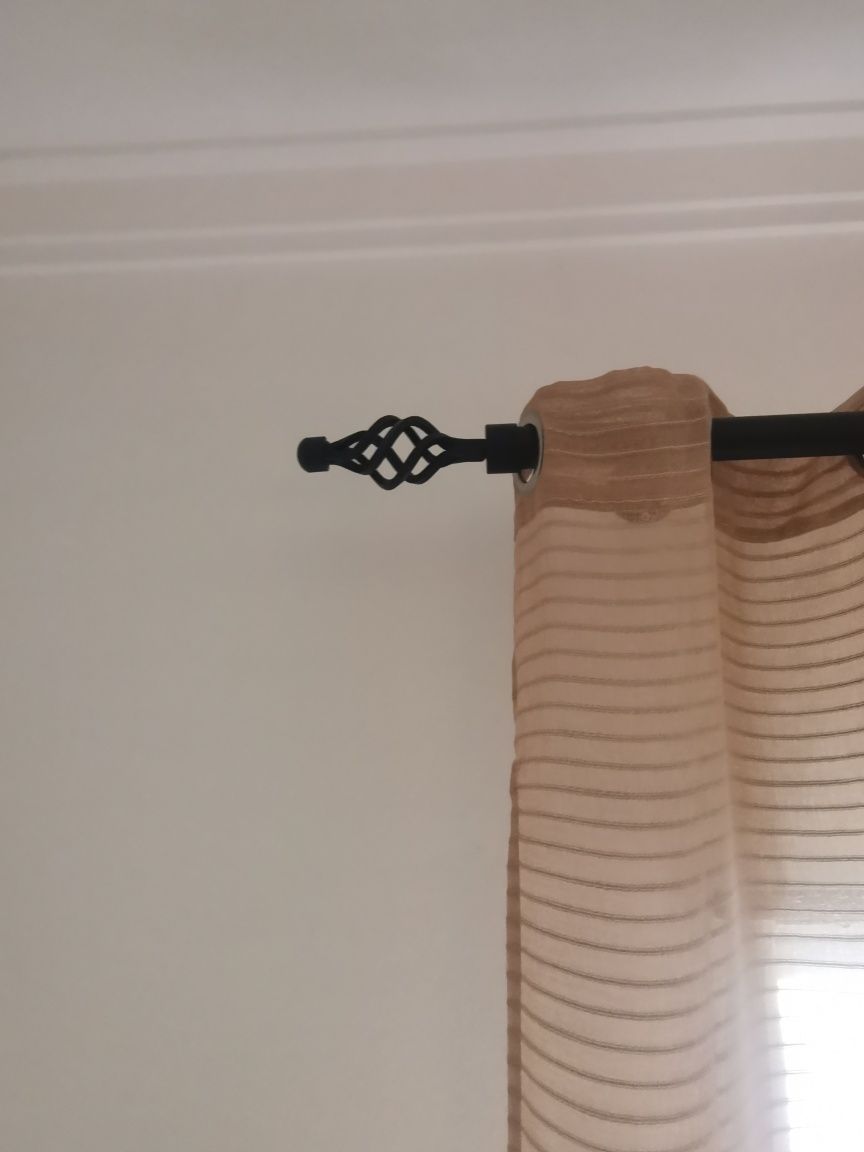 Conjunto colcha +3fronhas+ cortinado+ varão
