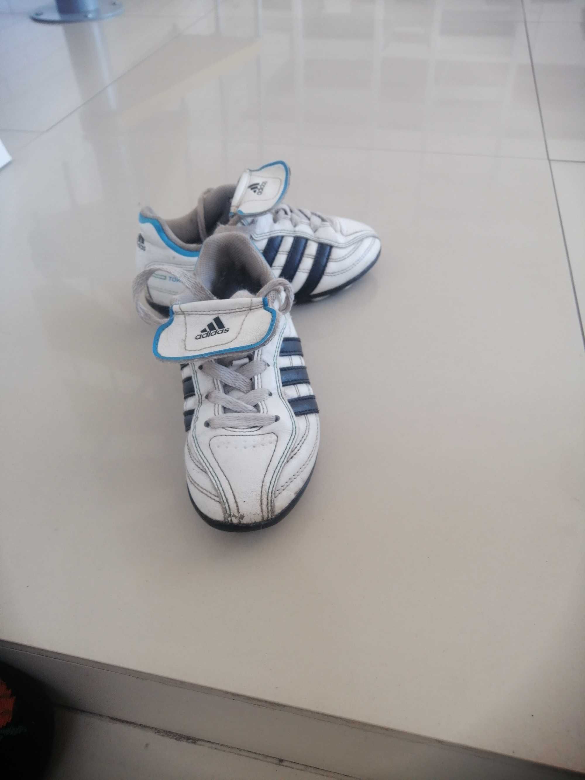 Adidas buty piłkarskie roz 29