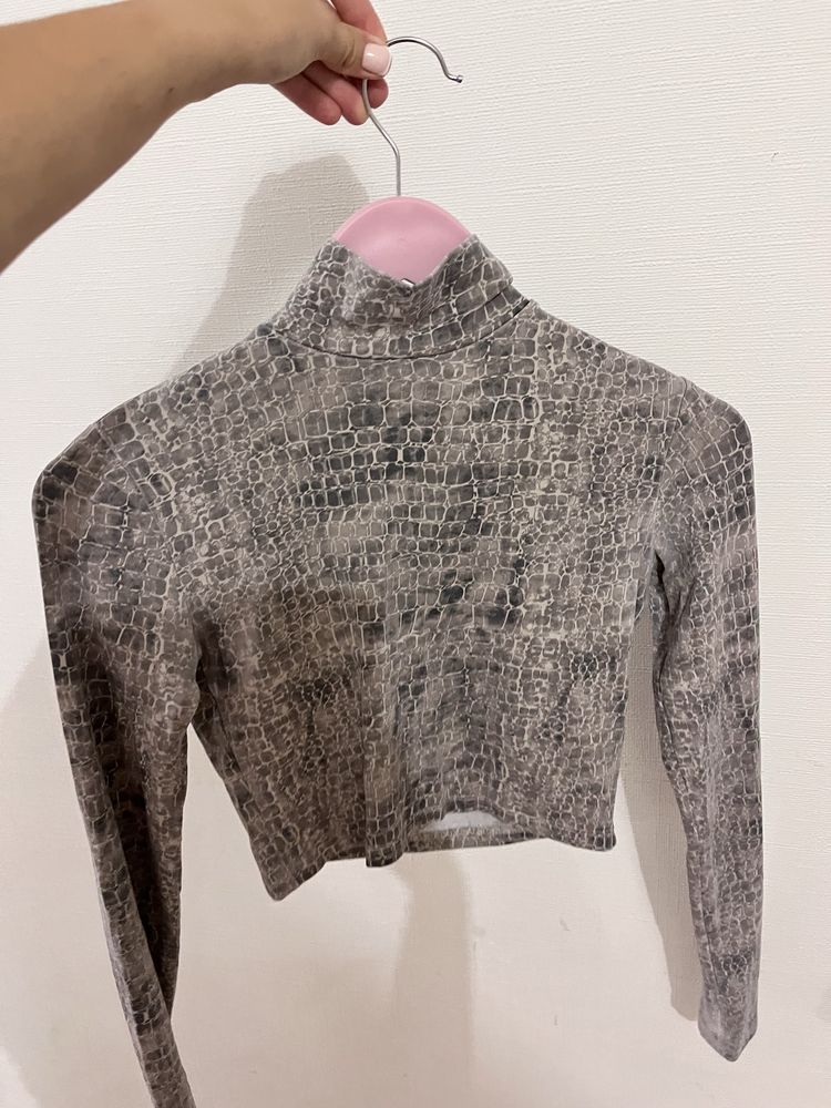Укорочений лонг Bershka