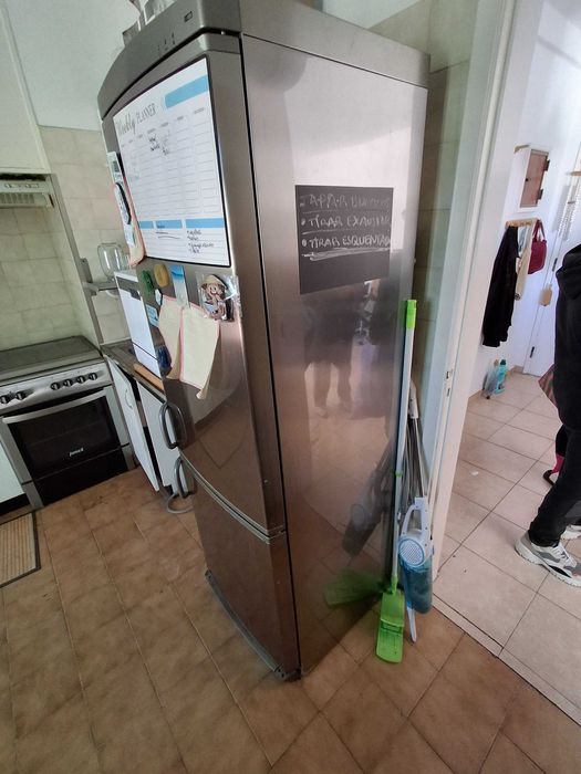 Frigorifico a funcionar