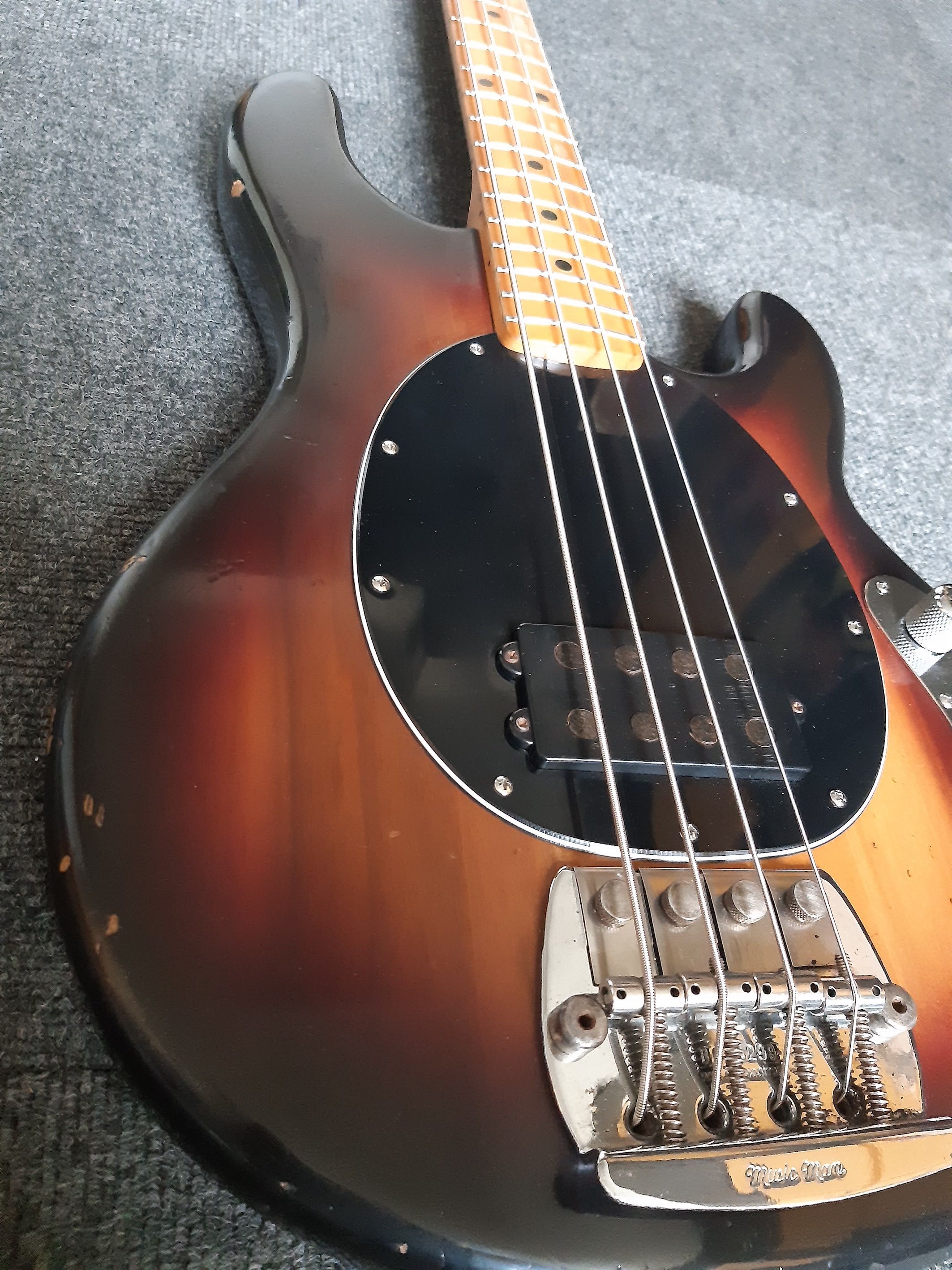 Music Man Sting Ray Bass 1979 rok