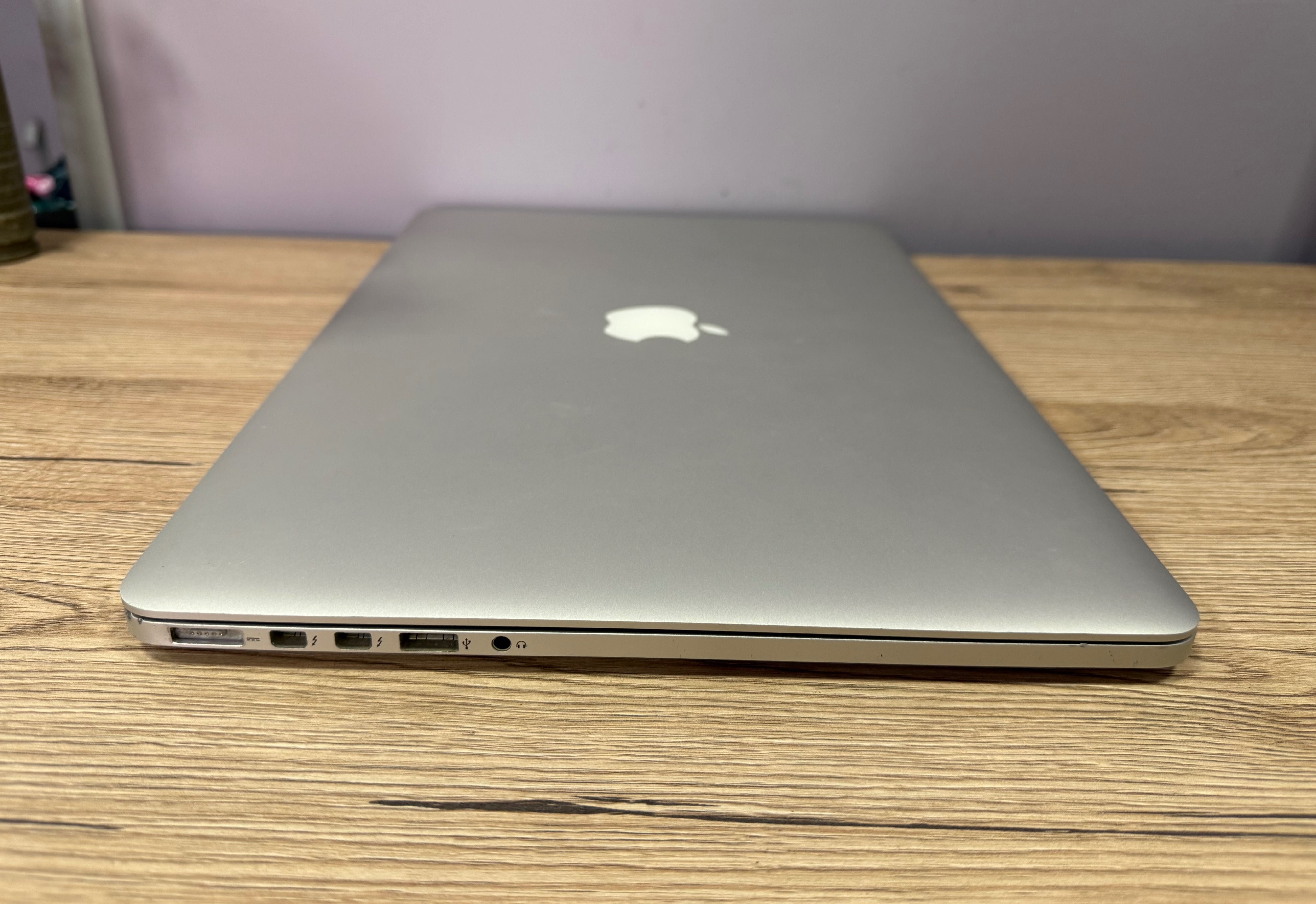 Ноутбук MacBook Pro 15 (2015) i7 2.5/ 16/ 512/ Radeon R9 MJLT2