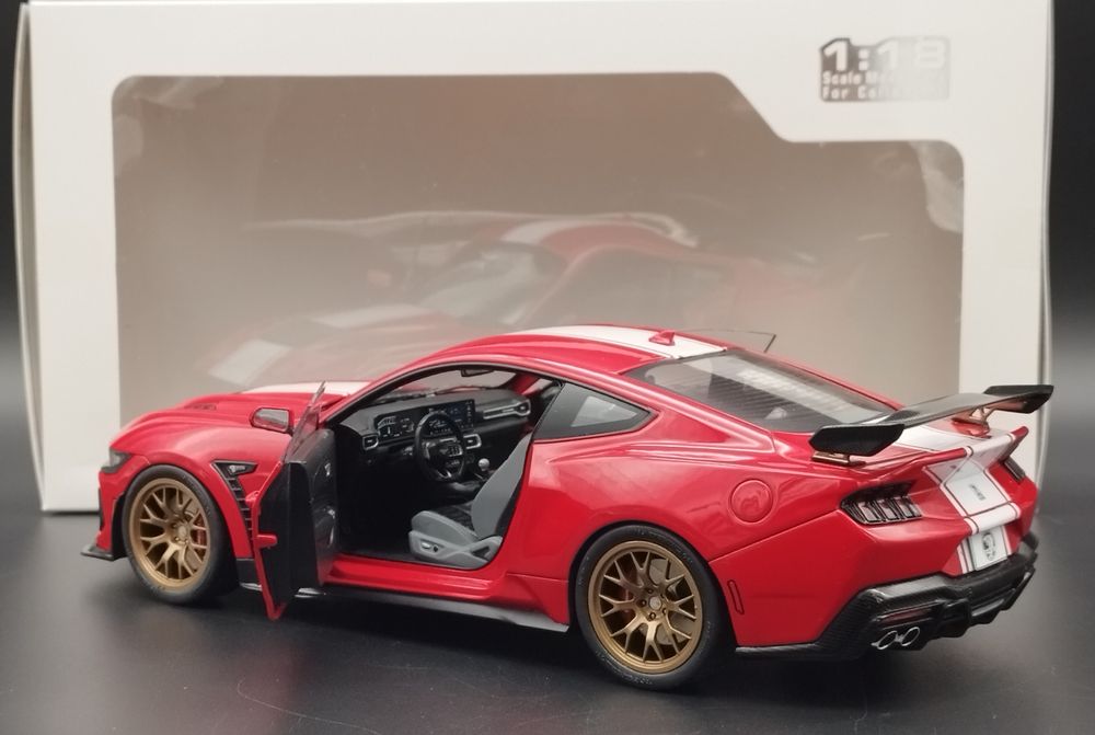 1:18 Solido Ford Mustang Shelby Super Snake Coupe 2025 Red White USA