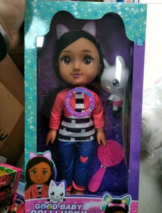 Duża grająca świecąca lalka Gabi