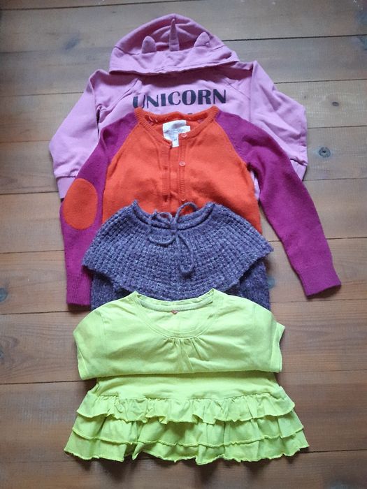 Paka ubrań r.110-116