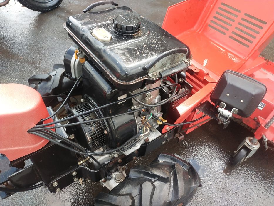 Zamiatarka spalinowa