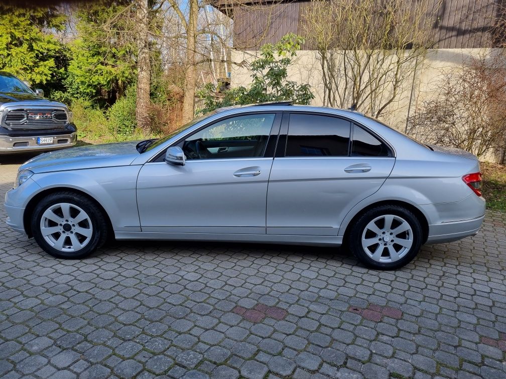 Mercedes-Benz C 200 Kompressor 184km sedan z Niemiec