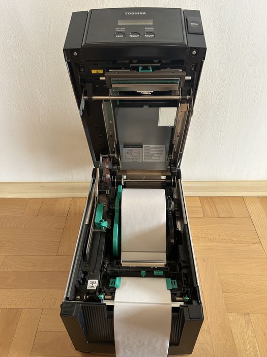 Drukarka etykiet TOSHIBA B-SA4TM (300 dpi) - przemysłowa, stan idealny