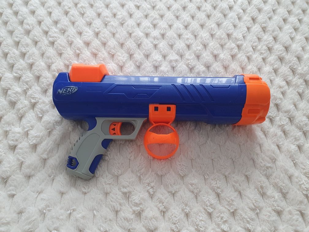 Wyrzutnia Nerf do piłek dla psa