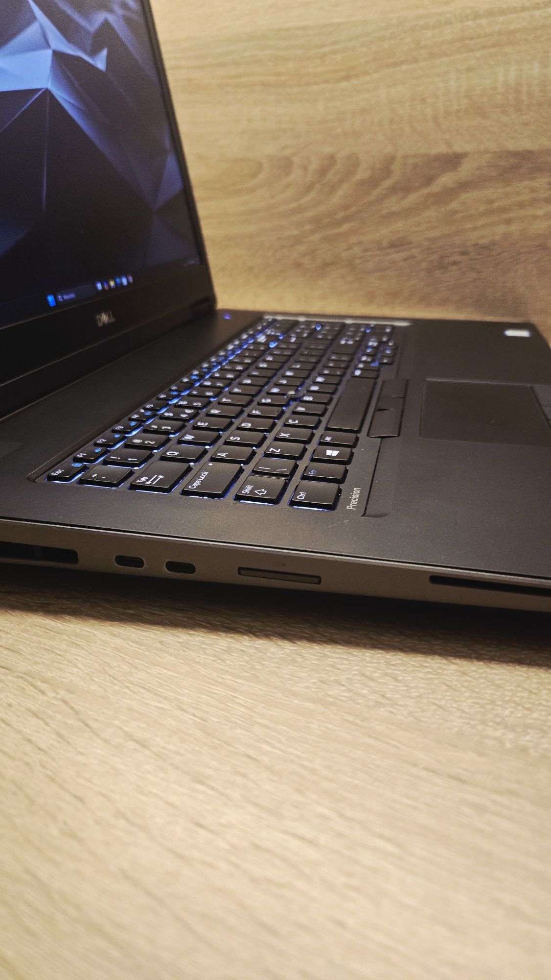 Laptop Dell Precision i7-8850H 32GB DDR4 NVIDIA P3200 6GB 512GB Win11P