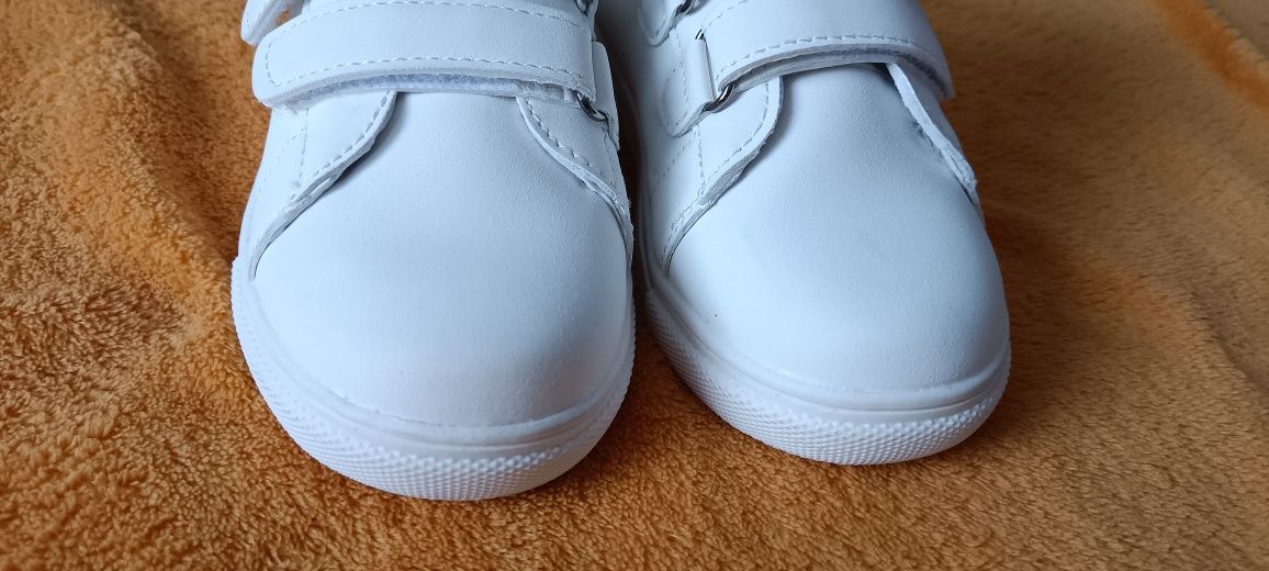 Sportowe buciki dziewczęce 27 Kuniboo.