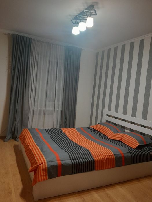 ПРОСТОРА ЕЛІТНА двокімнатна  квартира, документи