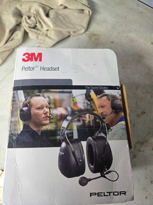 Nauszniki z Mikrofonem Peltor