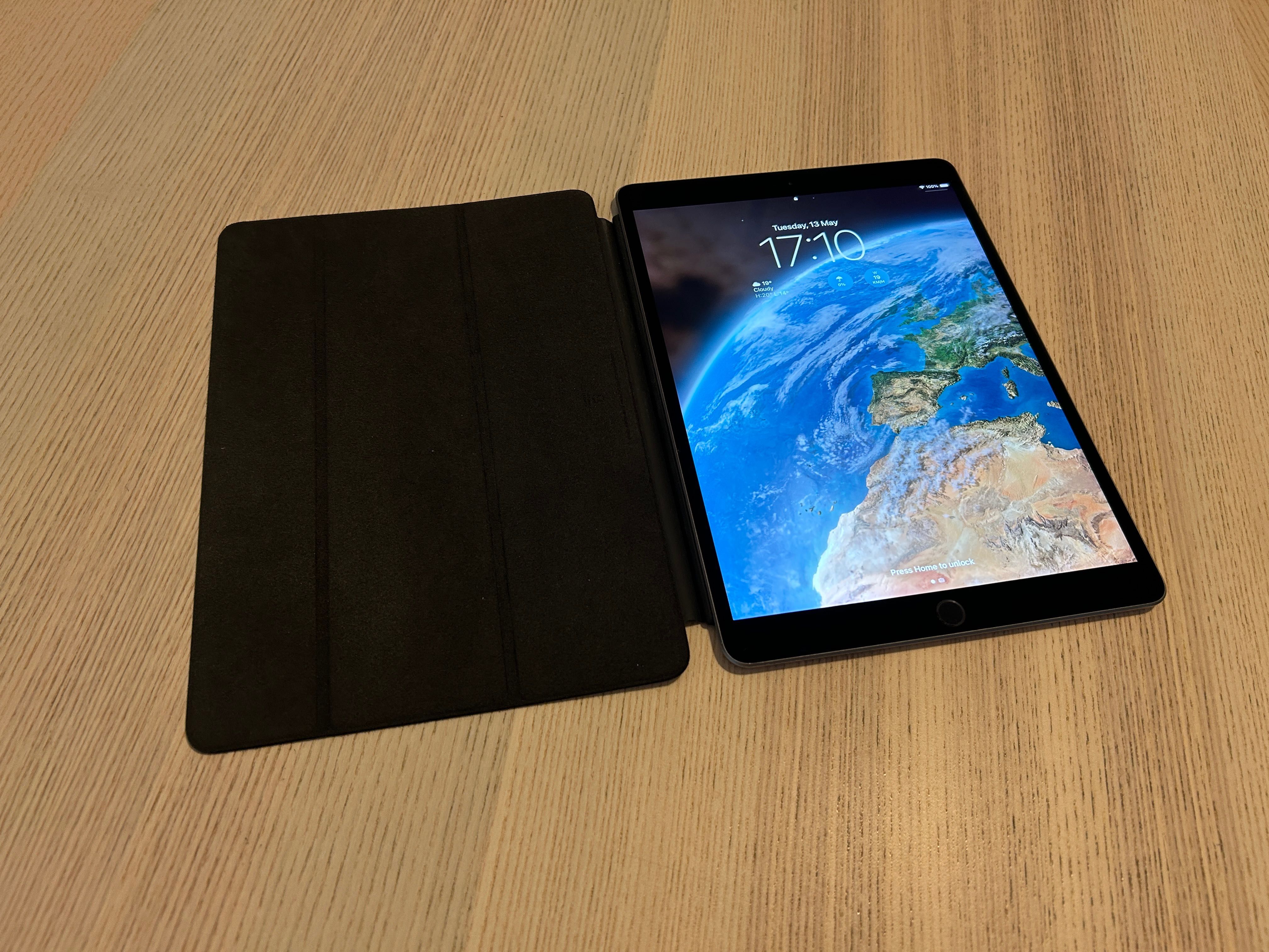 Apple iPad Air 3 + Pencil + Cover