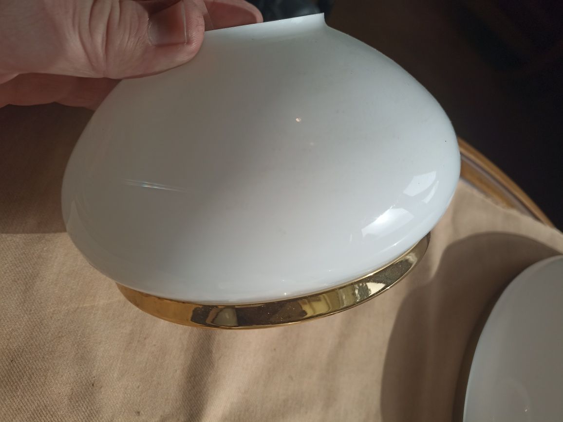 Biały Klosz z Mosiężną Obramówką Średnica 18cm