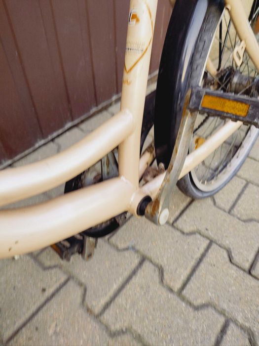 Rower miejski z koszykiem Pilne