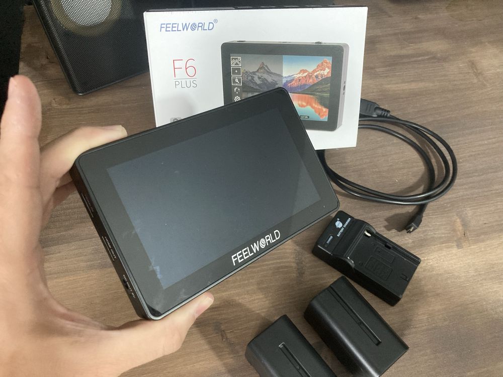 Monitor feelworld f6plus + 2 baterias e carregador