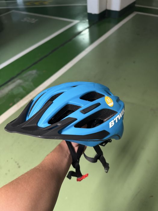 Capacete de bicicleta BTWIN tamanho M – novo!