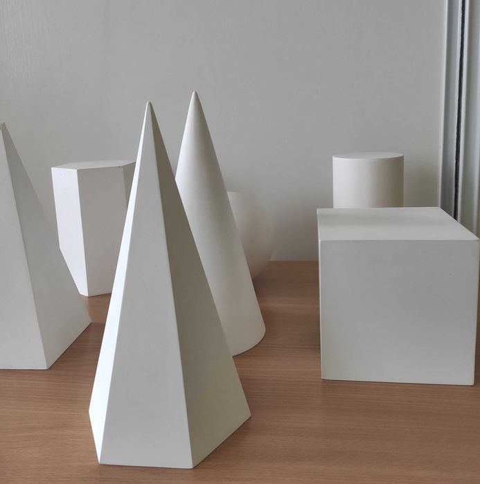 Семь гипсовых фигур. 
Для рисования.