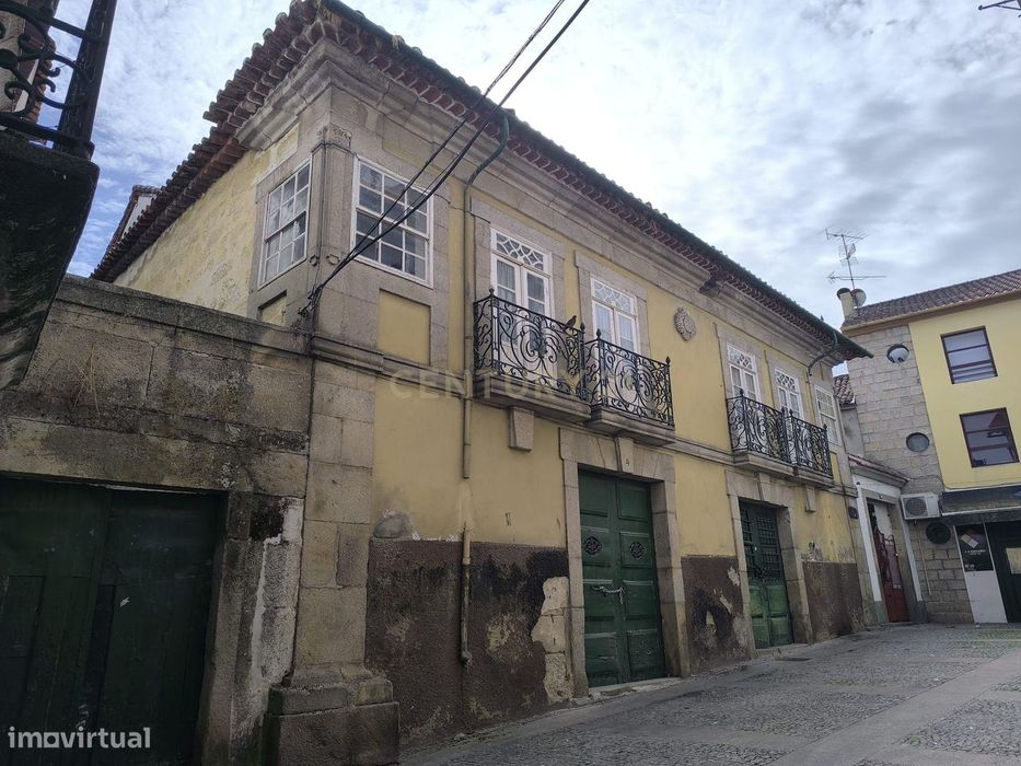 Edifício no centro histórico de Chaves