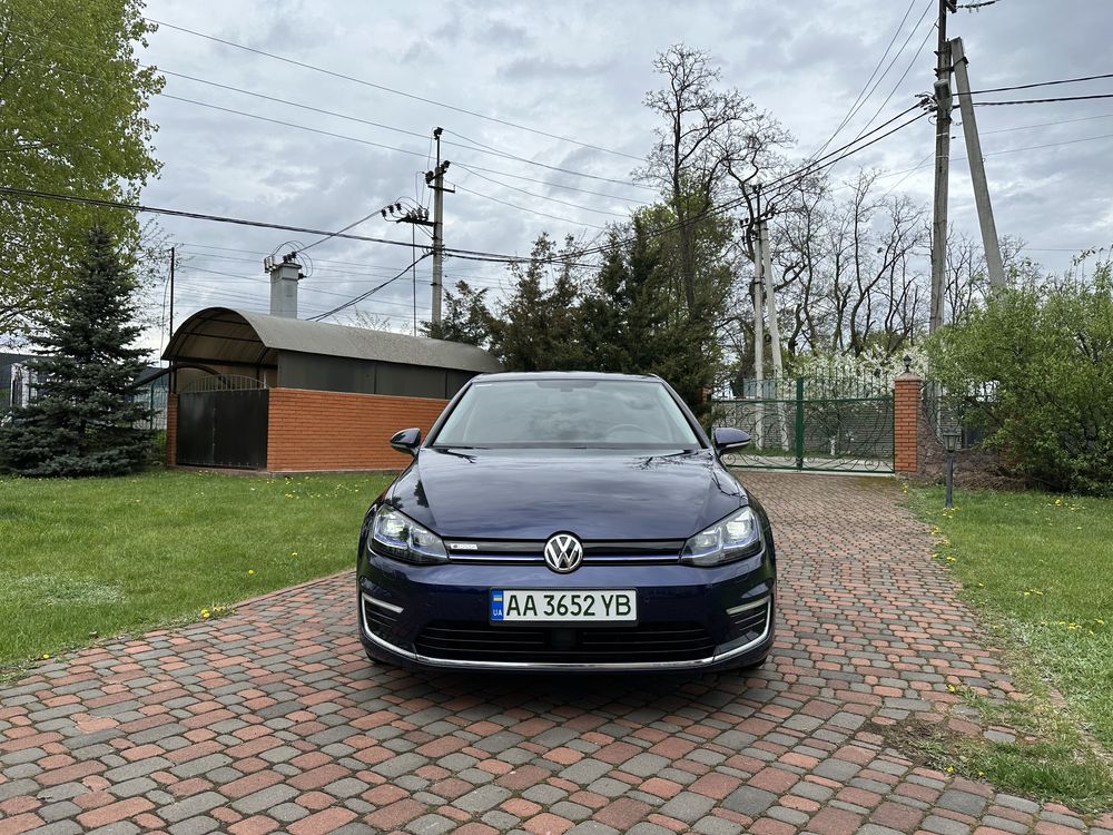 Volkswagen E-Golf 2019 рік