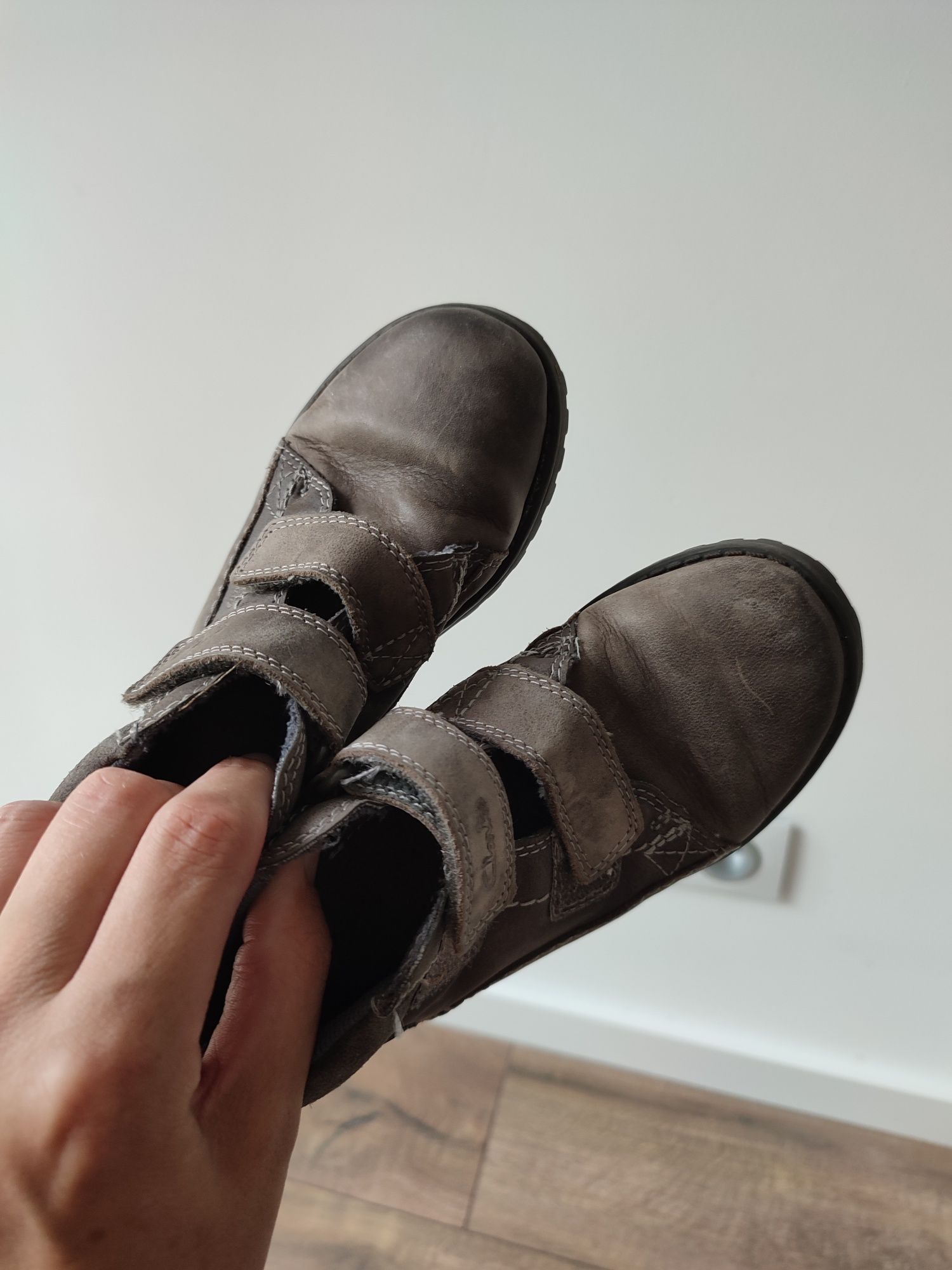 Clarks skórzane buciki r.9G/27 dla chłopca