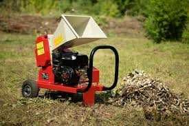 Подрібнення гілок - швидке та екологічне рішення!