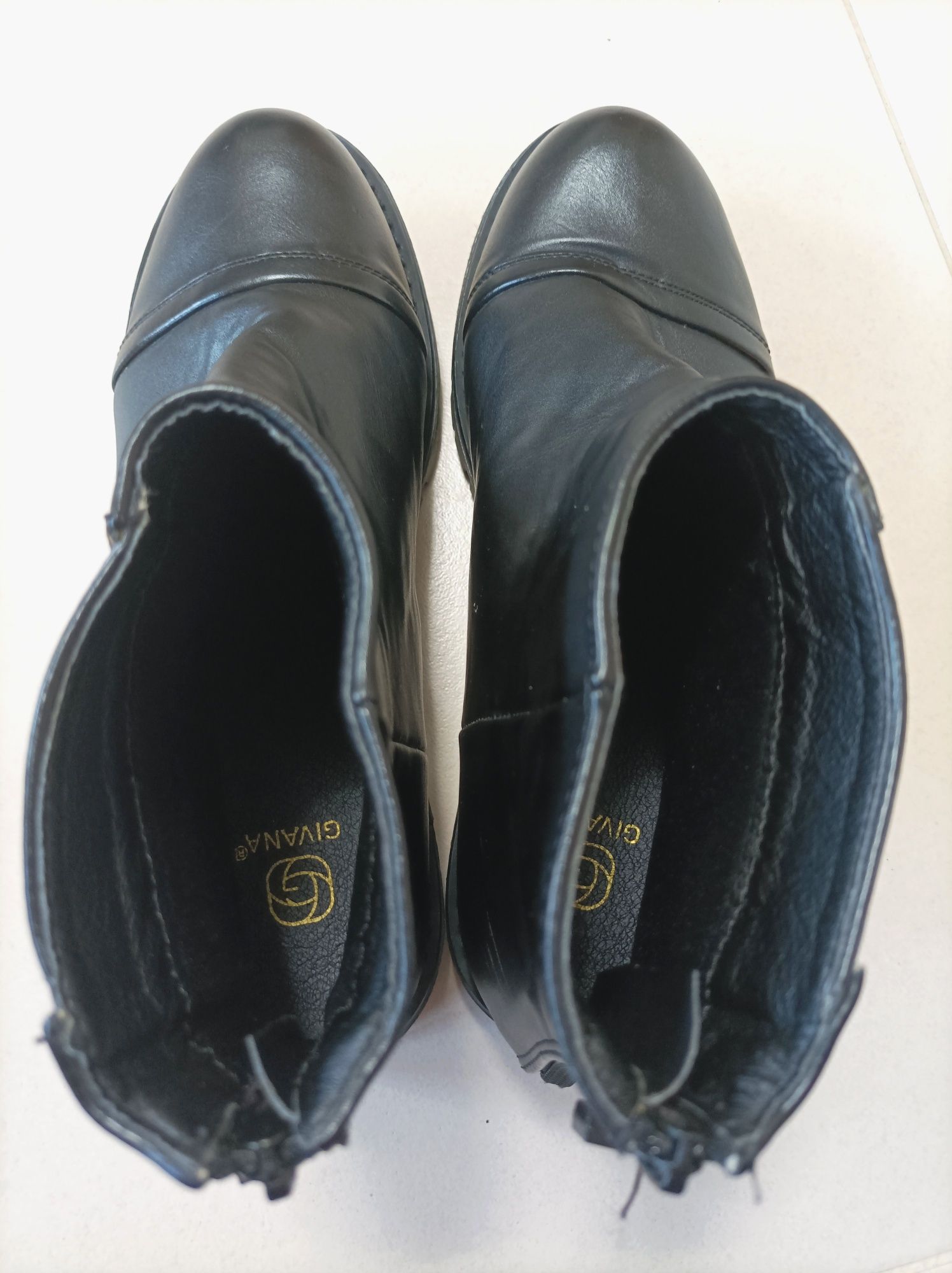 Botins pretos para Mulher marca Givana (Novos - T. 40)