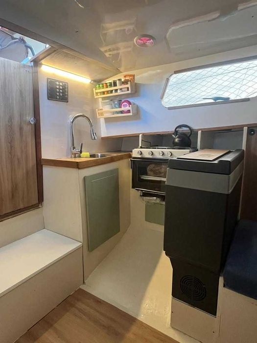 Jacht żaglowy Motosailor Tralaren 28