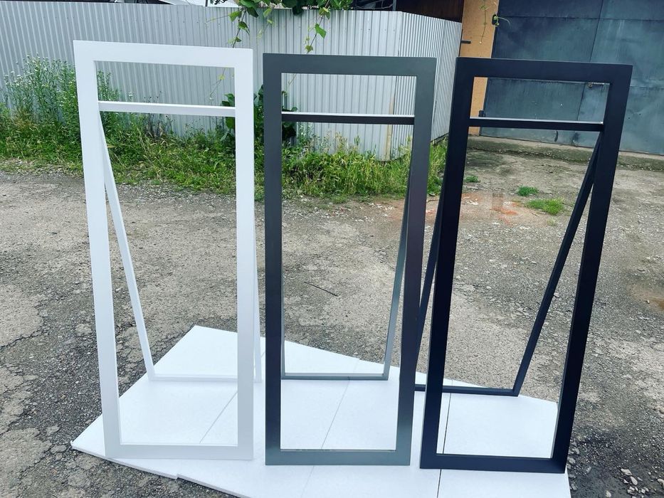 Дзеркало з ніжкою розмір 1600-600