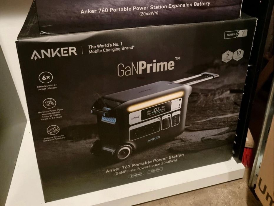 Зарядна станція Anker SOLIX F2000 (PowerHouse 767) 2048 вт*год/LiFePo4