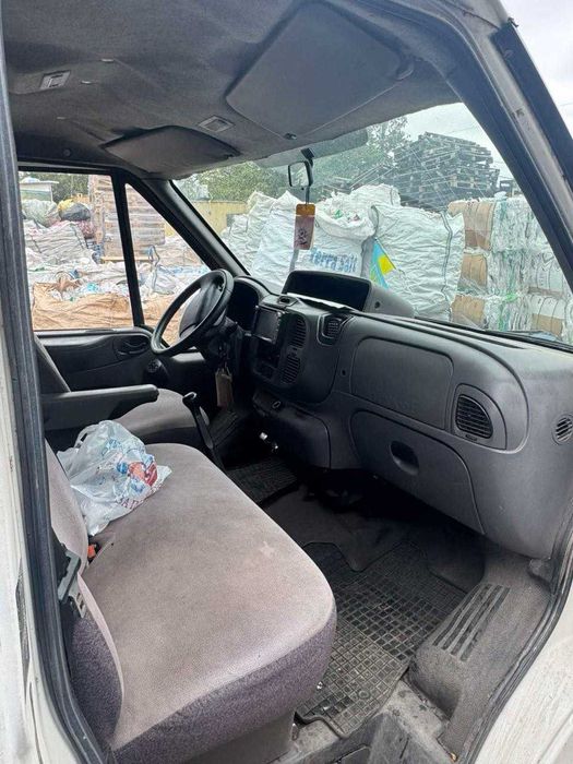 ПРОДАМ Ford Transit (грузовой микроавтобус)