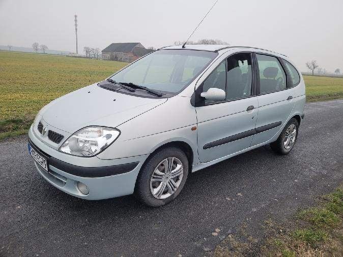 Sprzedam scenica 1.9 dci klima