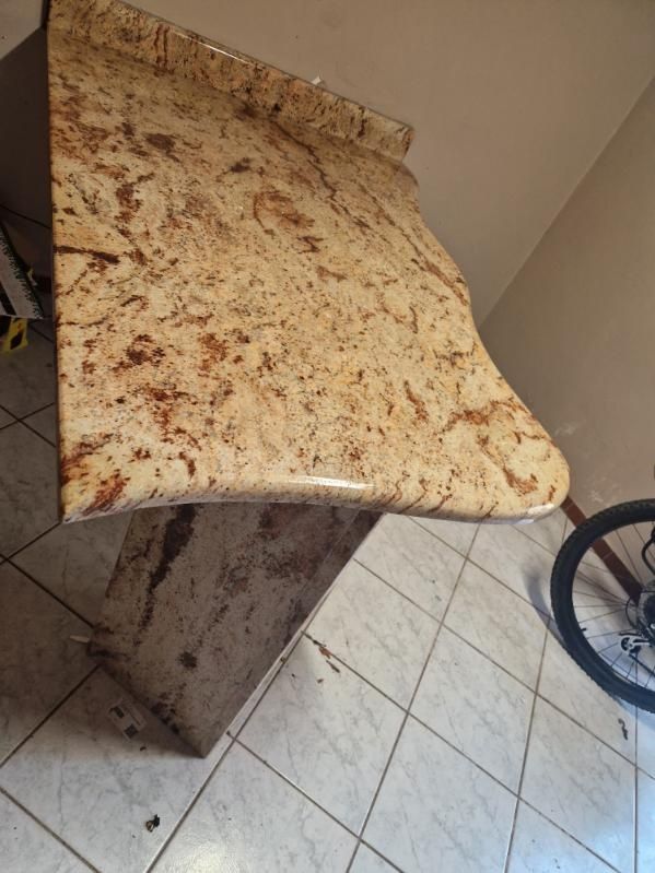 Stół granitowy Ivory Brown