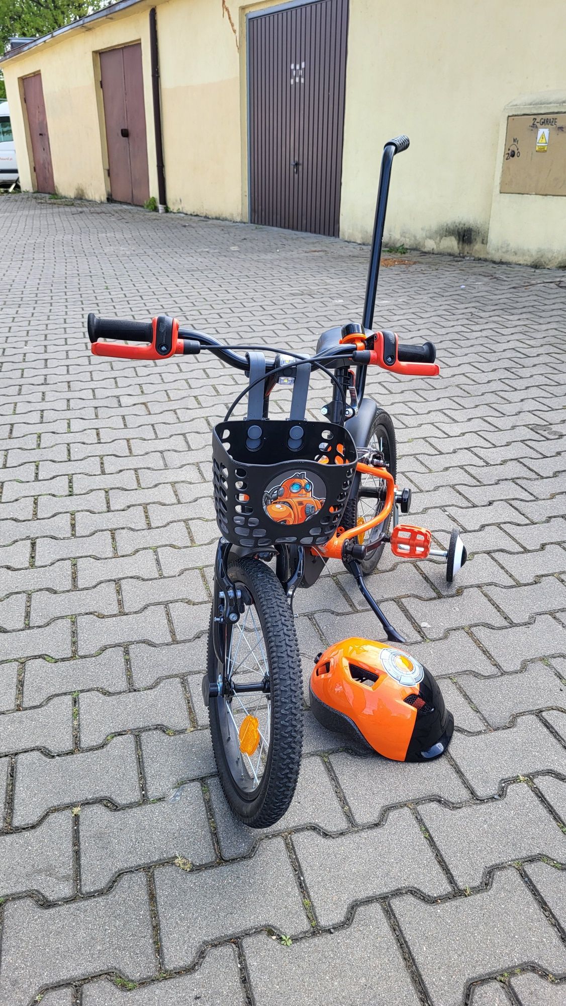 Rower dziecięcy 16" Btwin plus dodatkowe wyposażenie.