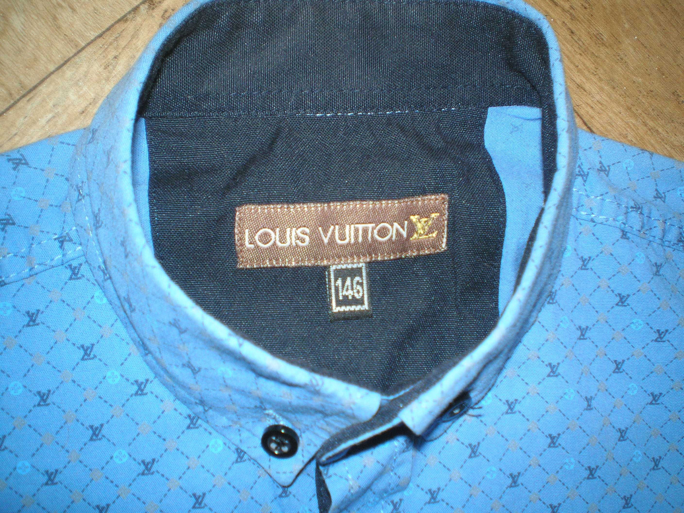 Рубашка  на мальчика Louis Vuitton. рост 146 см.