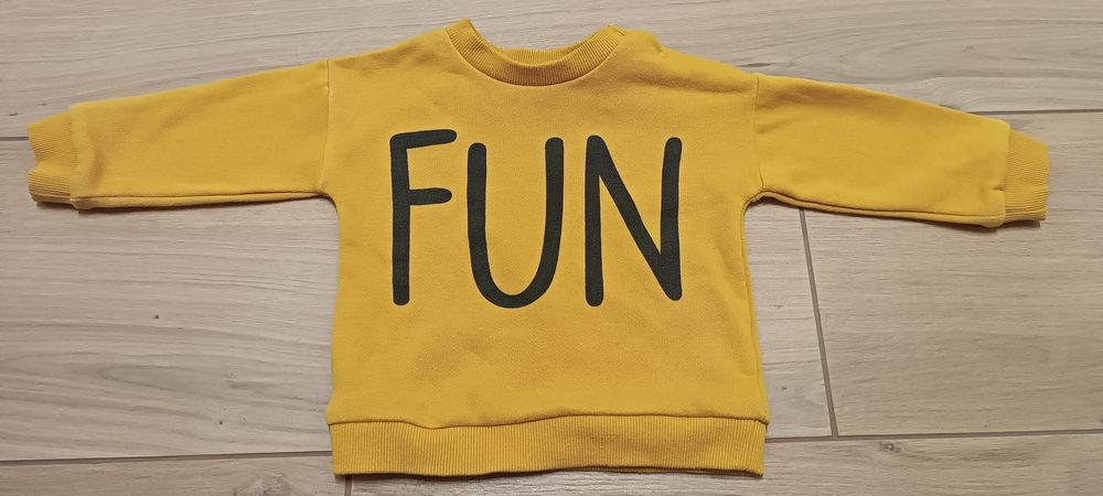 F&F 74 80 bluza dresowa dla chłopca musztardowy z napisem FUN